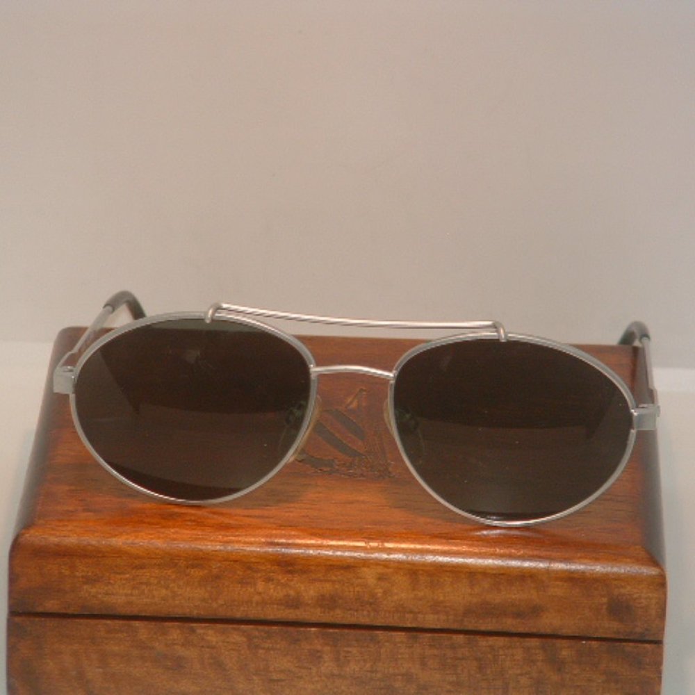 Pre-Owned Women’s America Silver Frame Glasses